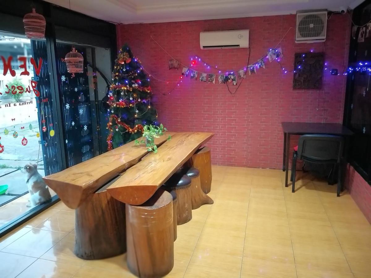 Venice Guest House Redpartner Джакарта Экстерьер фото